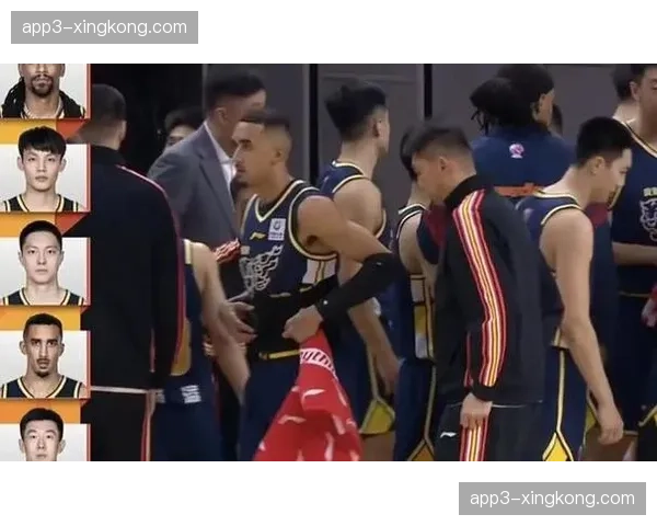 广东球员徐杰眉骨开裂流血 危险动作判罚标准不一